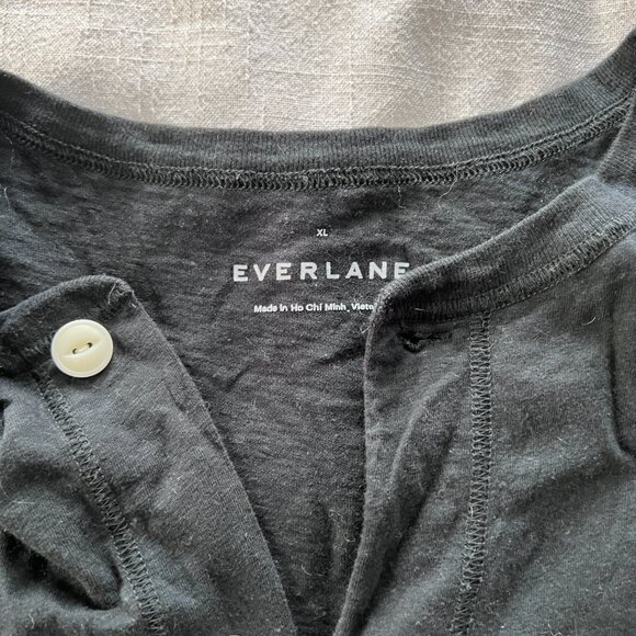 Everlane Recotton Henley Top - Picture 4 of 5
